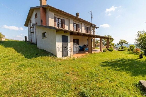 casa indipendente in vendita a Tizzano Val Parma in zona Pratolungo