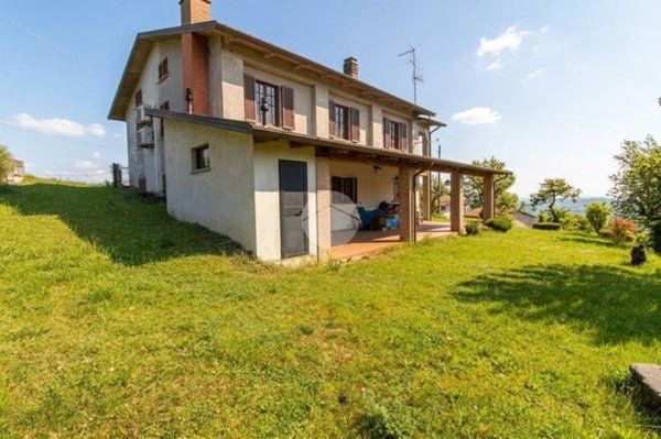 casa indipendente in vendita a Tizzano Val Parma in zona Pratolungo
