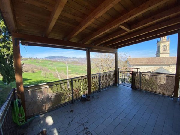 casa indipendente in vendita a Tizzano Val Parma in zona Albazzano