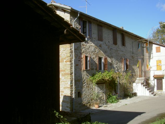 casa indipendente in vendita a Tizzano Val Parma in zona Reno