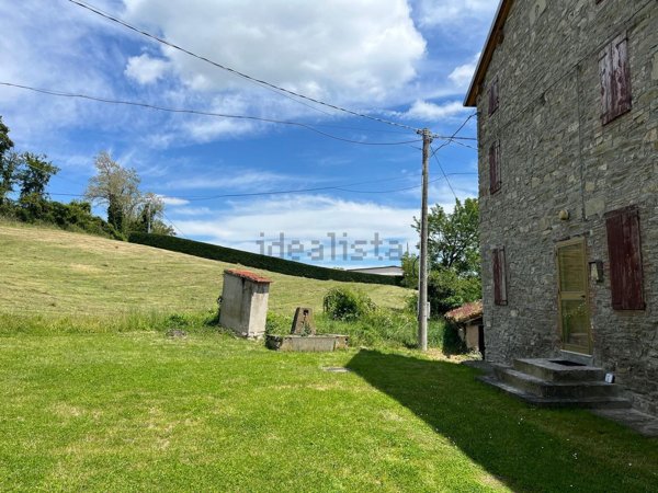 casa indipendente in vendita a Tizzano Val Parma in zona Boschetto
