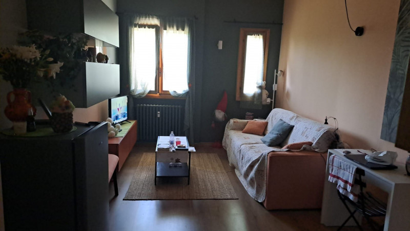 appartamento in vendita a Tizzano Val Parma in zona Casagalvana