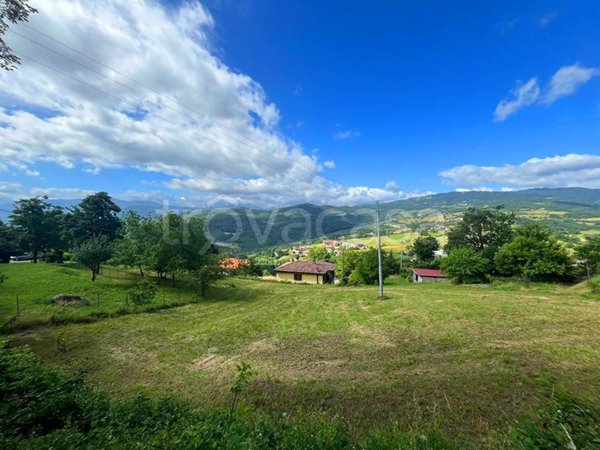casa indipendente in vendita a Tizzano Val Parma in zona Carpaneto