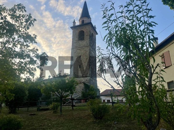 casa indipendente in vendita a Tizzano Val Parma in zona Casola