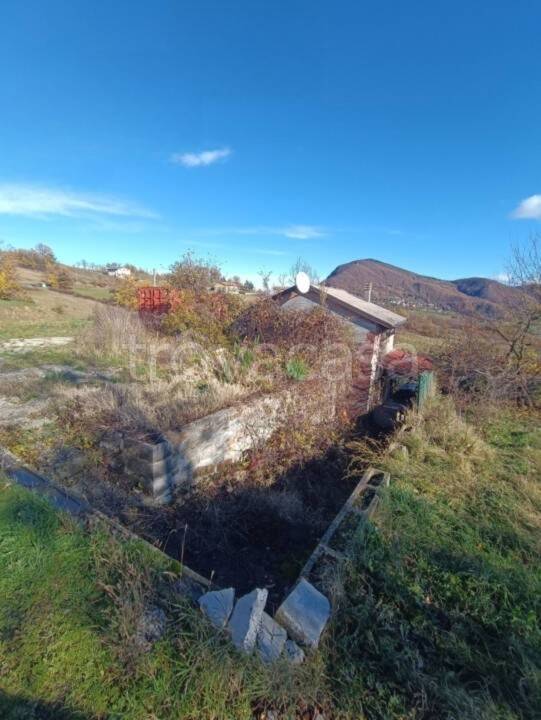 casa indipendente in vendita a Tizzano Val Parma