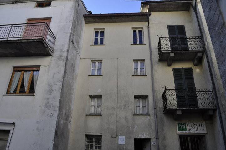 casa indipendente in vendita a Tornolo in zona Santa Maria del Taro