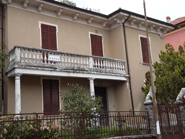 casa indipendente in vendita a Tornolo in zona Tarsogno