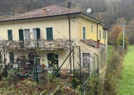 casa indipendente in vendita a Tornolo