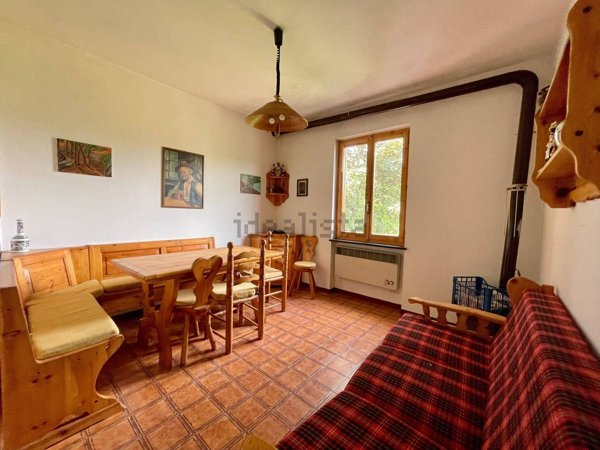 appartamento in vendita a Tornolo in zona Tarsogno