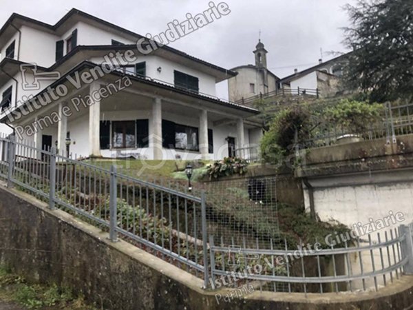 casa indipendente in vendita a Tornolo
