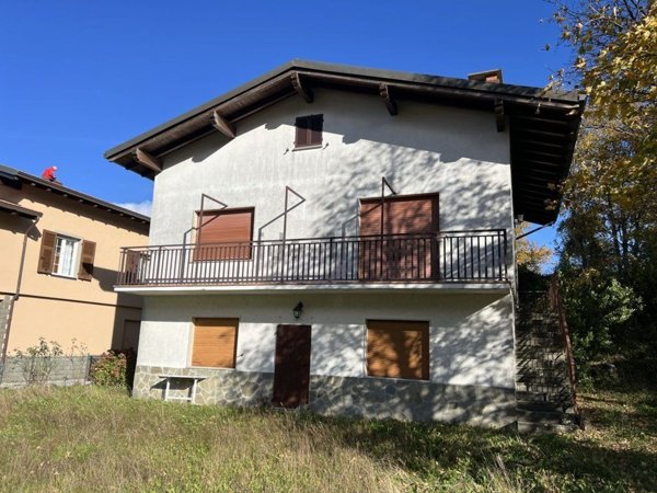 casa indipendente in vendita a Tornolo in zona Tarsogno