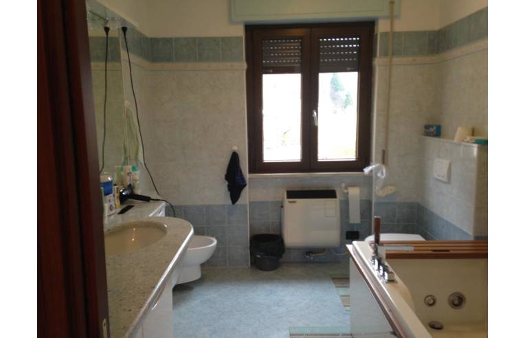 casa indipendente in vendita a Tornolo in zona Santa Maria del Taro