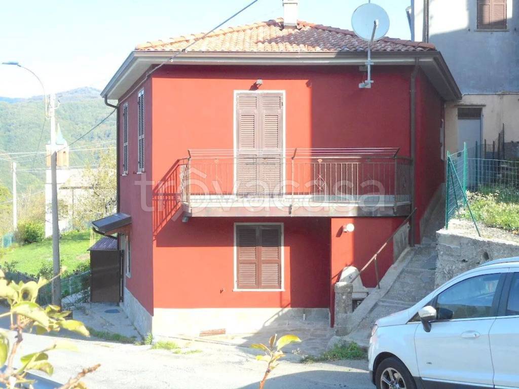 casa indipendente in vendita a Tornolo in zona Tarsogno