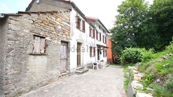 appartamento in vendita a Tornolo in zona Tarsogno