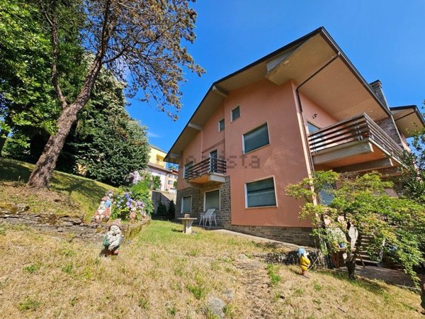 appartamento in vendita a Tornolo in zona Tarsogno