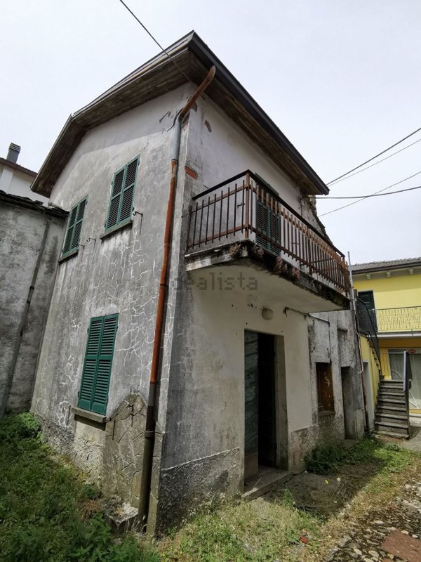 appartamento in vendita a Tornolo in zona Tarsogno