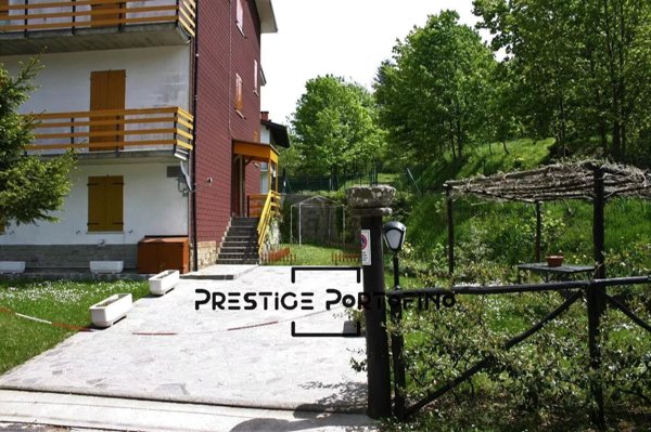 appartamento in vendita a Tornolo in zona Tarsogno