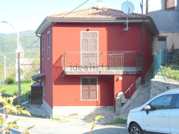 casa indipendente in vendita a Tornolo