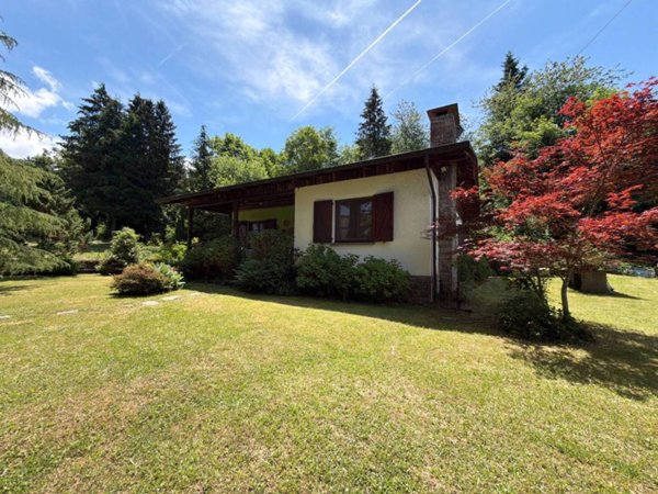 casa indipendente in vendita a Tornolo in zona Tarsogno
