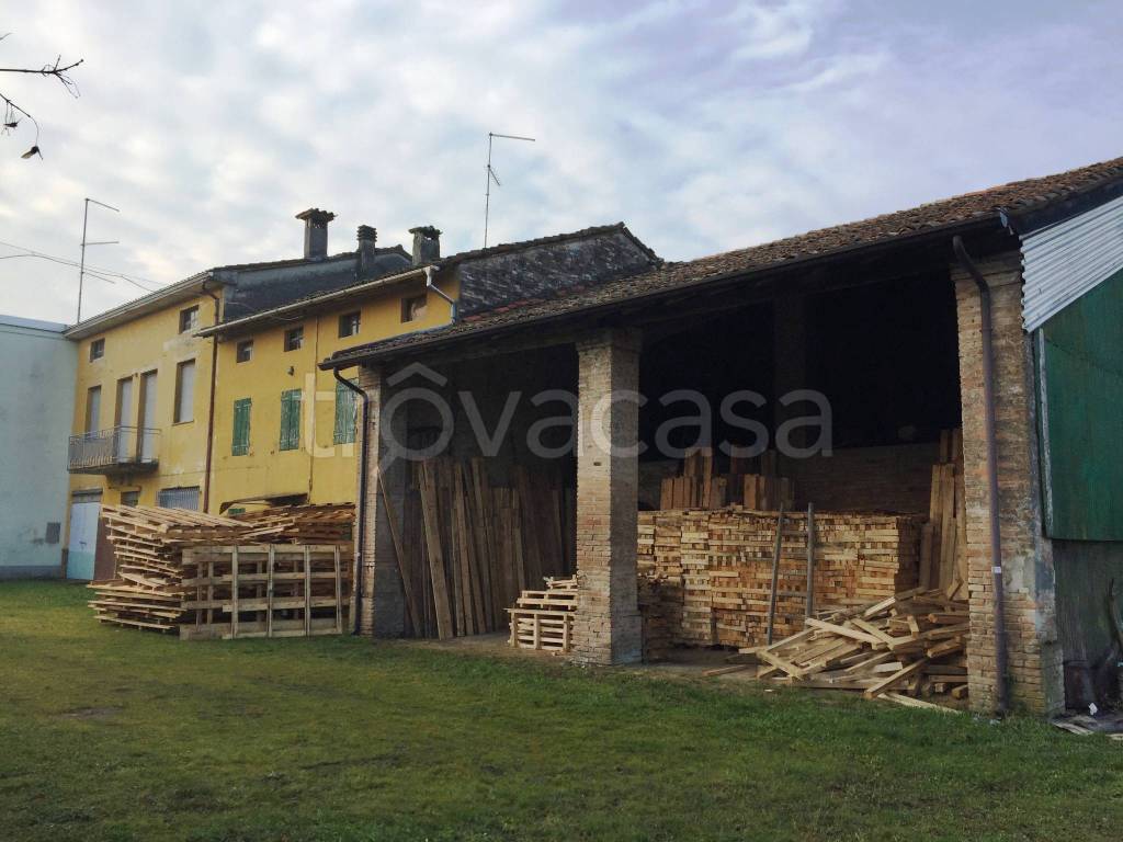 casa indipendente in vendita a Torrile in zona Sant'Andrea