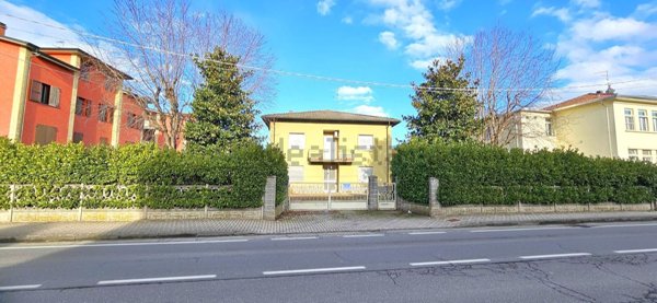 casa indipendente in vendita a Torrile