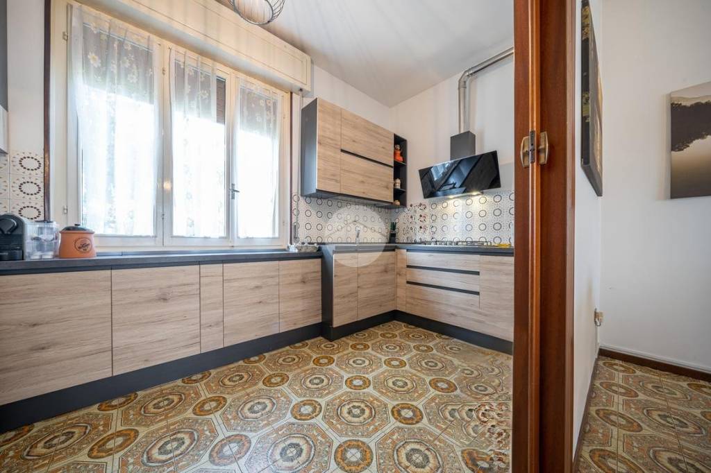 casa indipendente in vendita a Torrile in zona Bezze