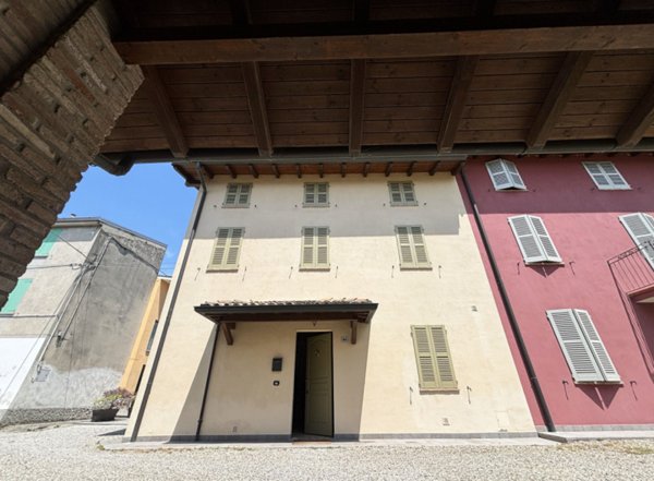 casa indipendente in vendita a Torrile in zona Rivarolo