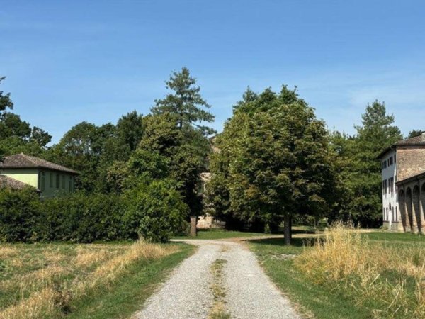 casa indipendente in vendita a Torrile