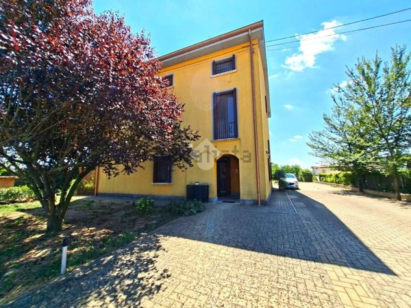 casa indipendente in vendita a Torrile