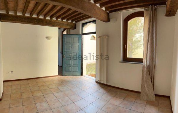 appartamento in vendita a Torrile in zona Rivarolo