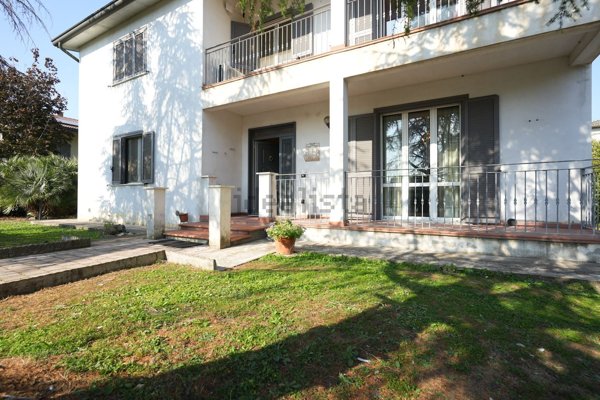 casa indipendente in vendita a Torrile in zona Sant'Andrea