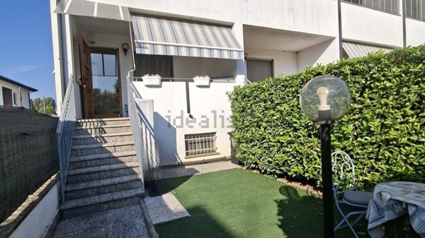 casa indipendente in vendita a Torrile