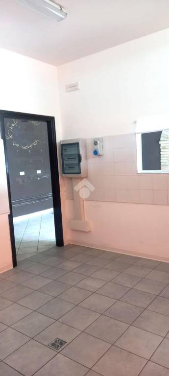 negozio in vendita a Torrile in zona San Polo