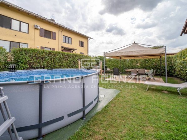 casa indipendente in vendita a Torrile