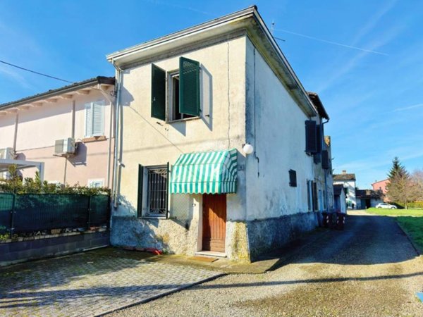 casa indipendente in vendita a Torrile in zona Rivarolo