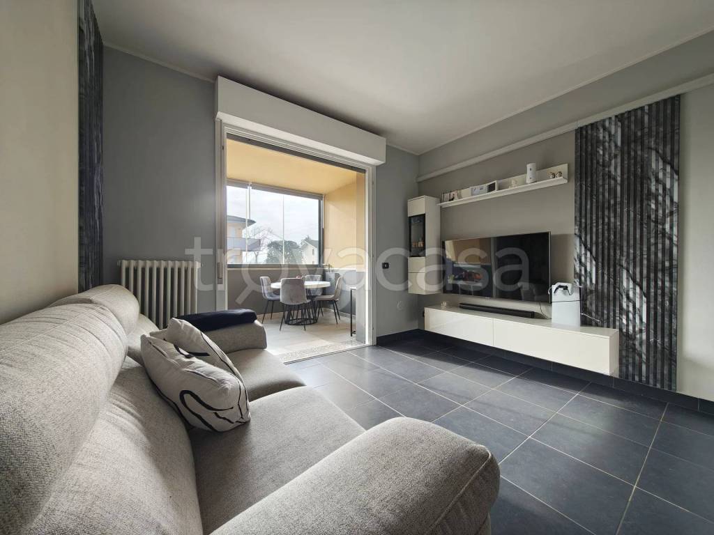 appartamento in vendita a Torrile in zona Rivarolo