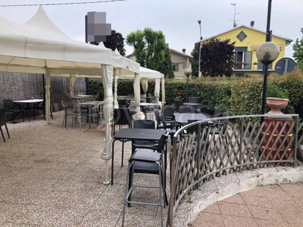 negozio in vendita a Torrile