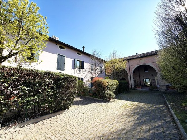 appartamento in vendita a Torrile in zona Rivarolo