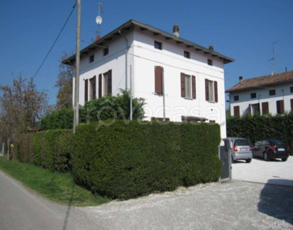 appartamento in vendita a Torrile in zona Rivarolo