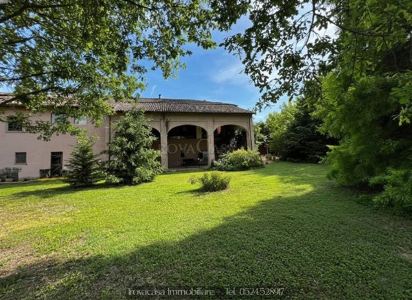 casa indipendente in vendita a Torrile in zona Sant'Andrea