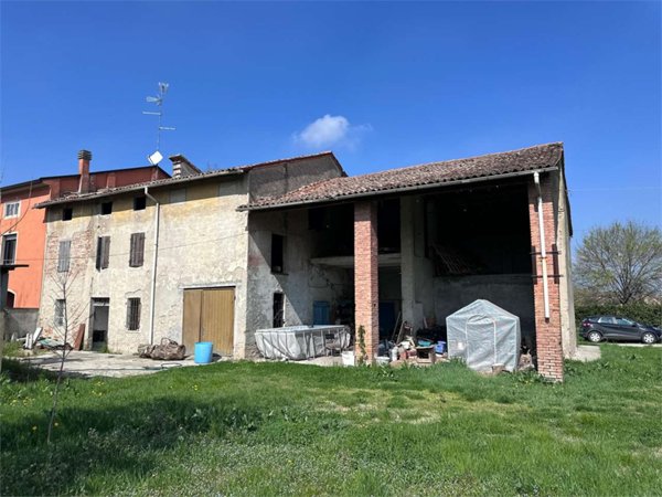 casa indipendente in vendita a Torrile in zona Sant'Andrea