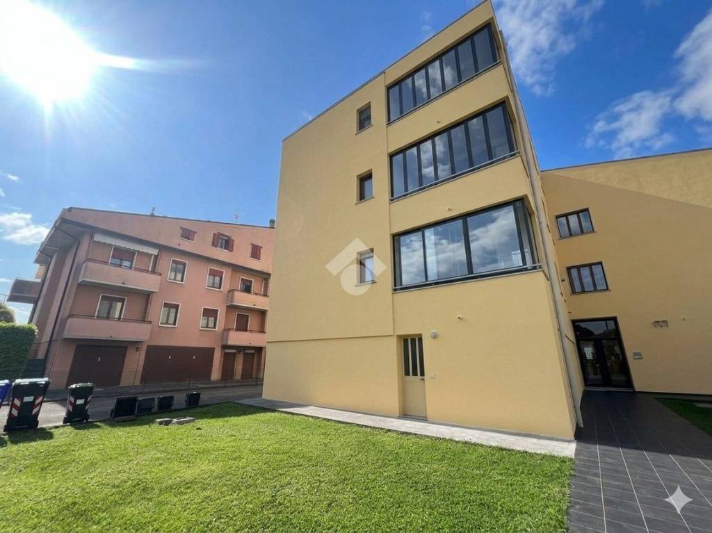 appartamento in vendita a Torrile in zona San Polo