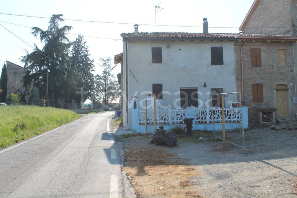 casa indipendente in vendita a Traversetolo in zona Bannone