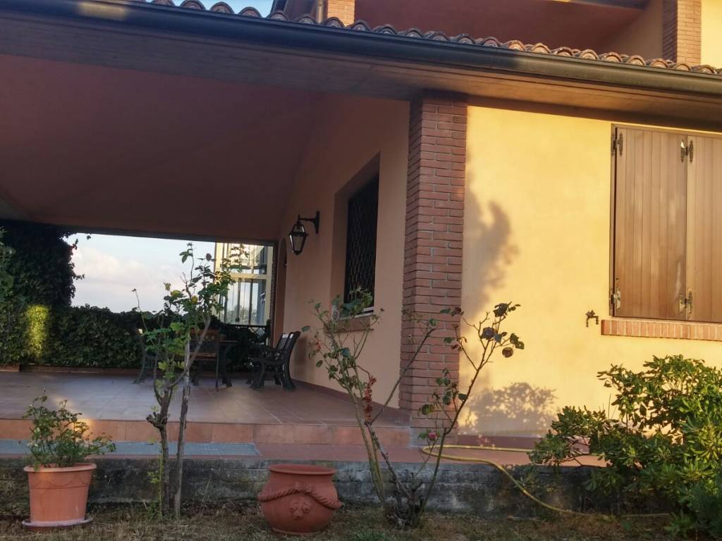 casa indipendente in vendita a Traversetolo in zona Sivizzano
