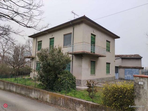 casa indipendente in vendita a Traversetolo