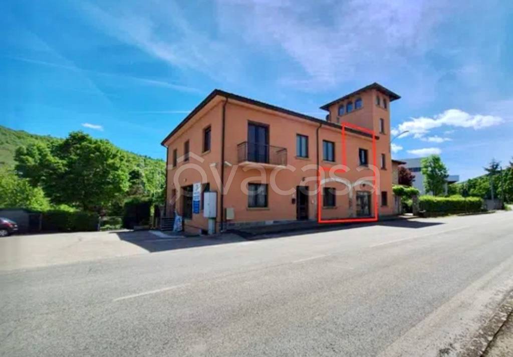 casa indipendente in vendita a Traversetolo in zona Castione de' Baratti