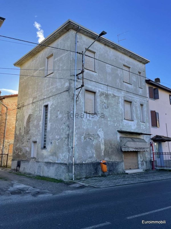 casa indipendente in vendita a Traversetolo in zona Mamiano