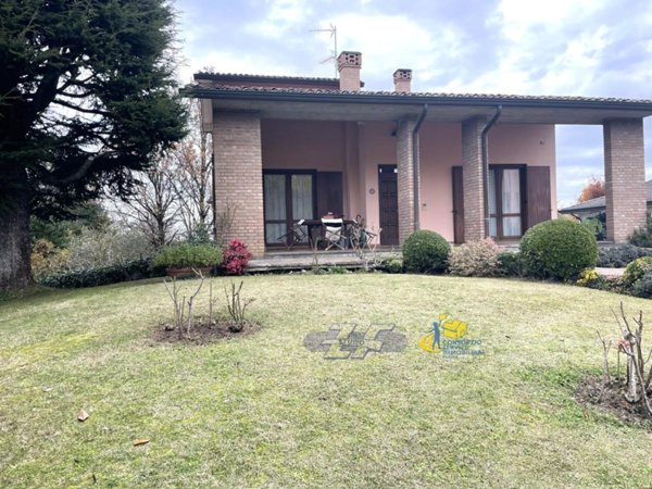 casa indipendente in vendita a Traversetolo