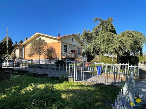 casa indipendente in vendita a Traversetolo