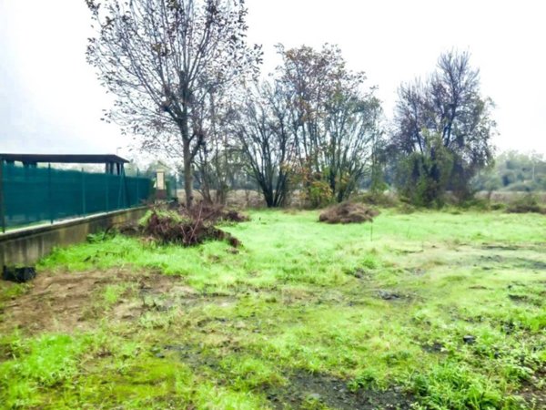 terreno agricolo in vendita a Traversetolo in zona Mamiano